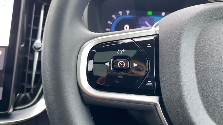 Volvo XC90 2.0 T8 PHEV Plus Dark 5dr AWD Geartronic Estate